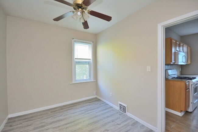 Foto del edificio - 818/820 Brady