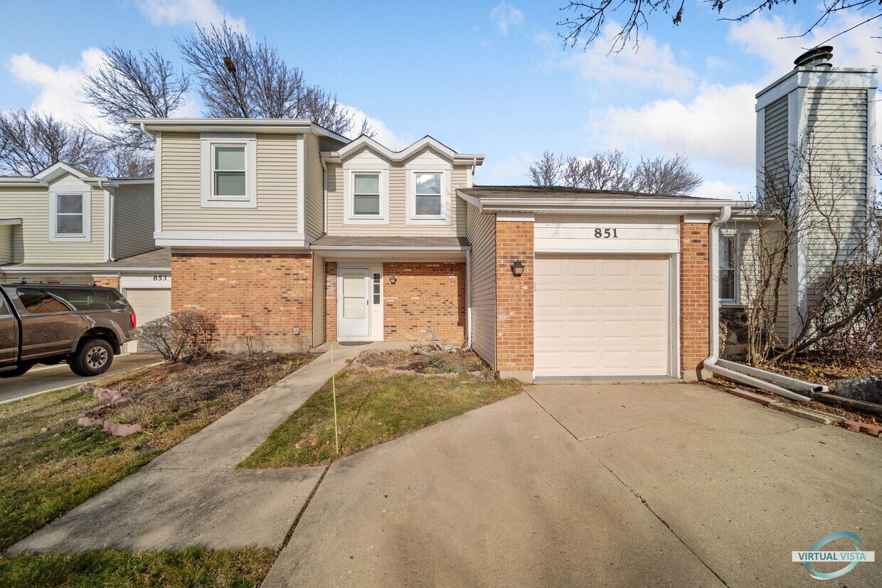 Primary Photo - 851 Colony Lake Dr