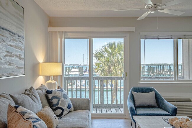 Foto del edificio - 5505 Sun Harbor Rd