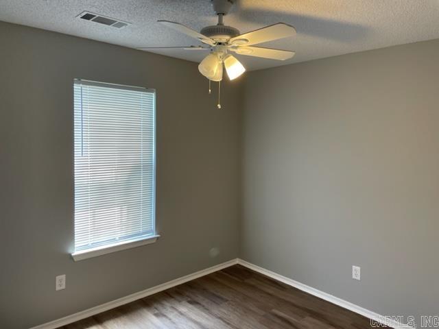 Foto del edificio - 1415 Calgary Cove