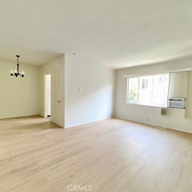 Foto del edificio - 208 S Mariposa Ave