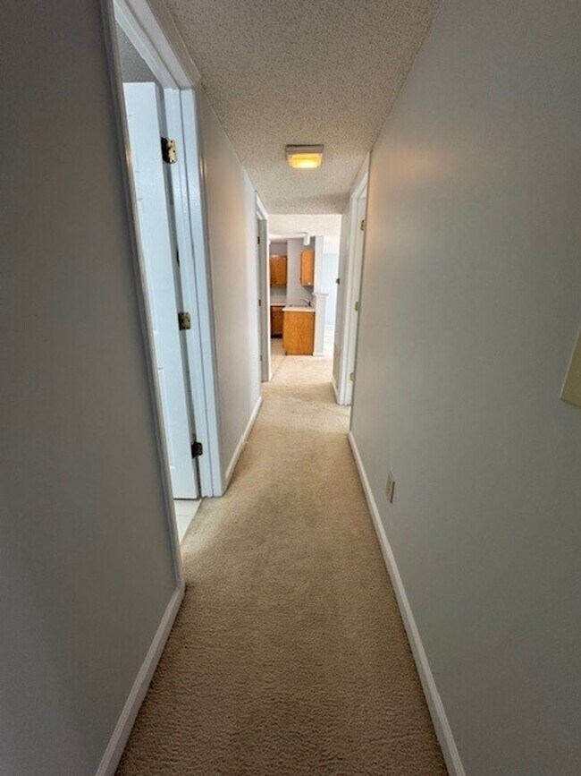 Foto del edificio - ****** HALF OFF FIRST FULL MONTH OF RENT!! ******