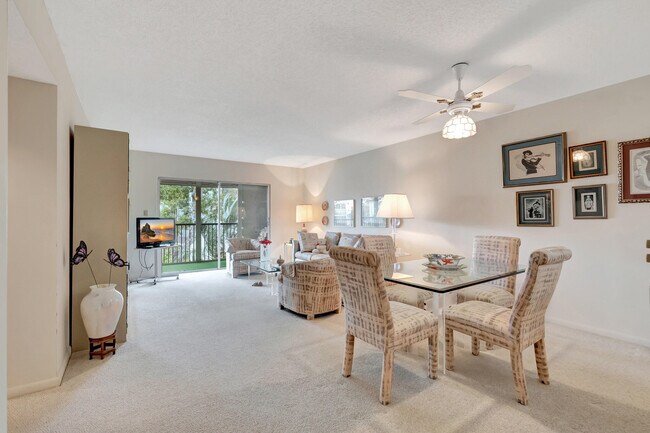 Foto del edificio - 6585 Kensington Ln