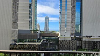 Building Photo - 2140 Kuhio Ave.