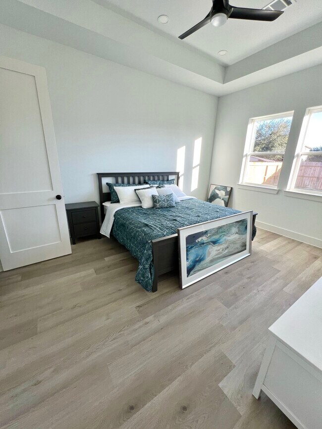 Building Photo - 3810 St Simon Manor Dr