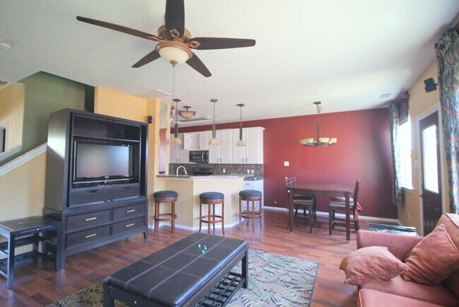 Building Photo - 25230 Finchgrove Ln
