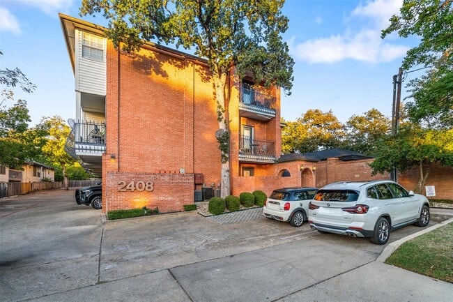 Foto del edificio - 2408 Enfield Rd