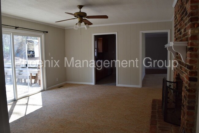 Foto del edificio - 294 Ridgecrest Rd