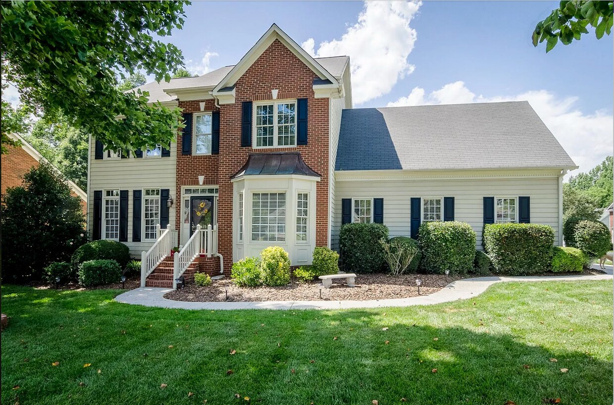 Foto principal - 4619 James Crossing Dr