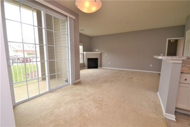 Eat in kitchen area - 605 Stockton Ridge