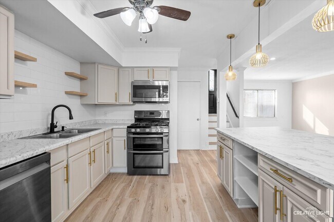 Foto del edificio - 34W 657 Elm Ct