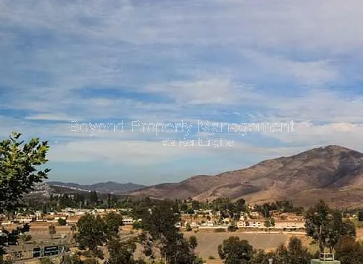 Foto principal - 8535 Paradise Valley Rd