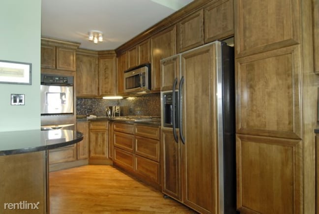 Building Photo - 2 br, 2 bath  - 1400 N Lake Shore Dr Apt 20A