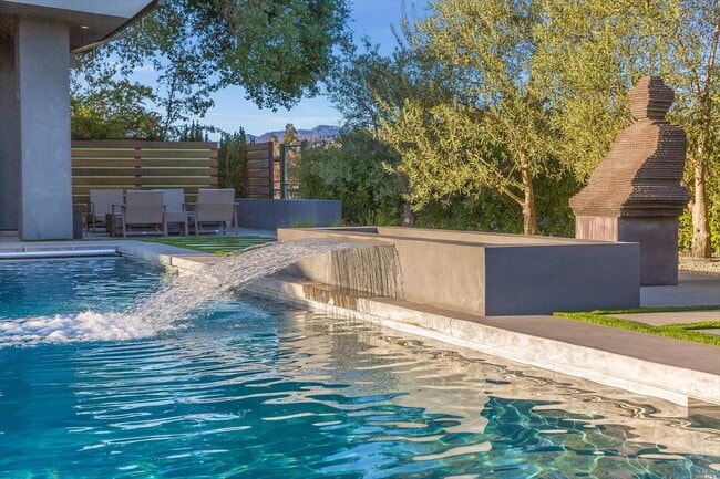Foto del edificio - 756 Zinfandel Ln