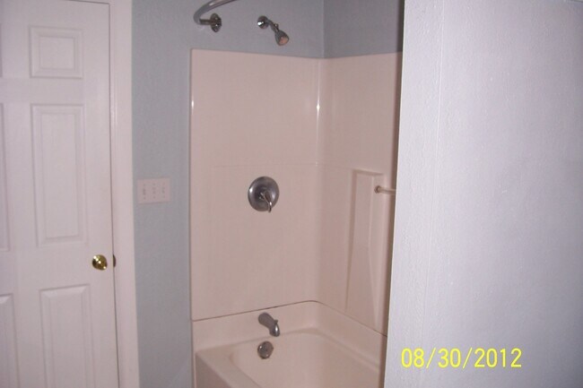 Foto del edificio - 15303 Sunset Ave NE
