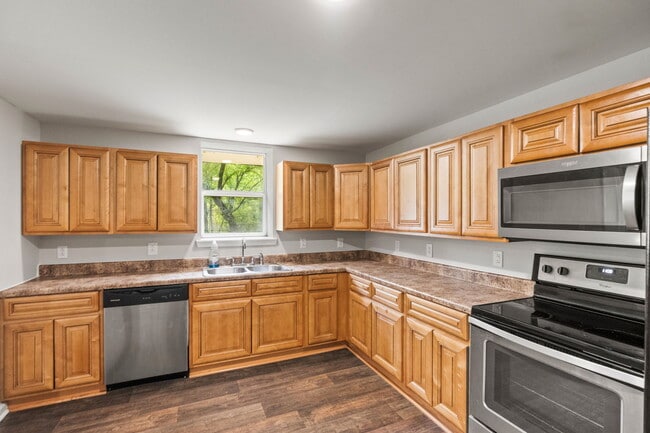Foto del edificio - 3302 Possum Trot Rd