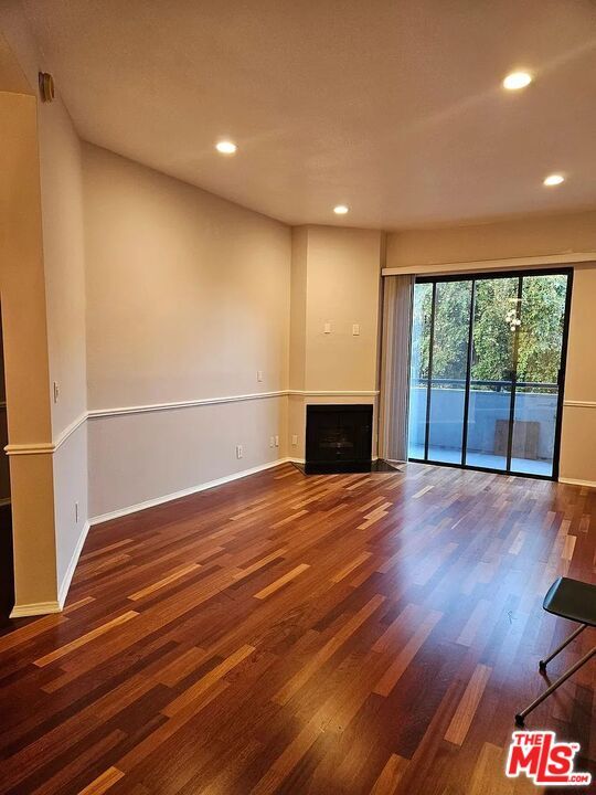 Foto del edificio - 12211 Idaho Ave