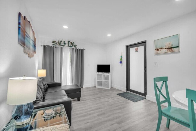 Foto del edificio - 653 SW 2nd St