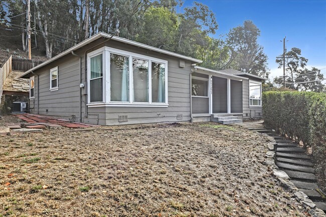 Building Photo - 5701 Snake Rd