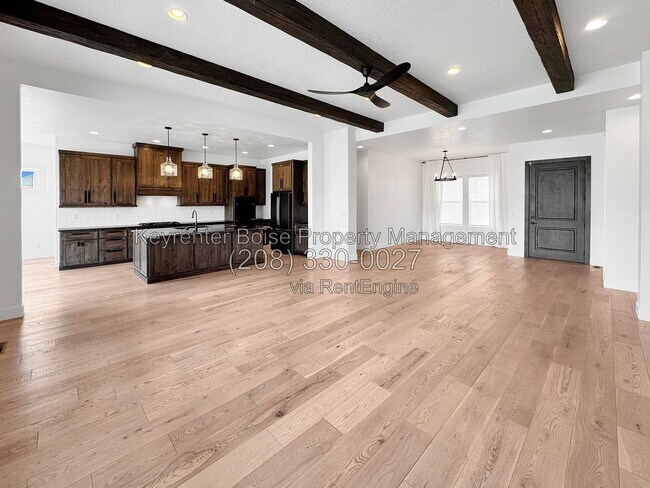 Building Photo - 5298 W Parkridge Dr