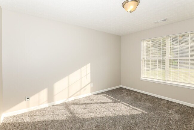 Building Photo - 8803 Ansley Way