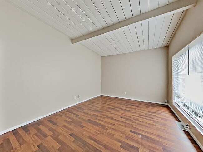 Building Photo - 6219 Alderley St