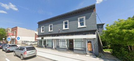 Building Photo - 399 Selkirk Ave