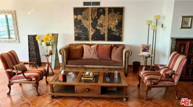 Building Photo - 4335 Marina City Dr