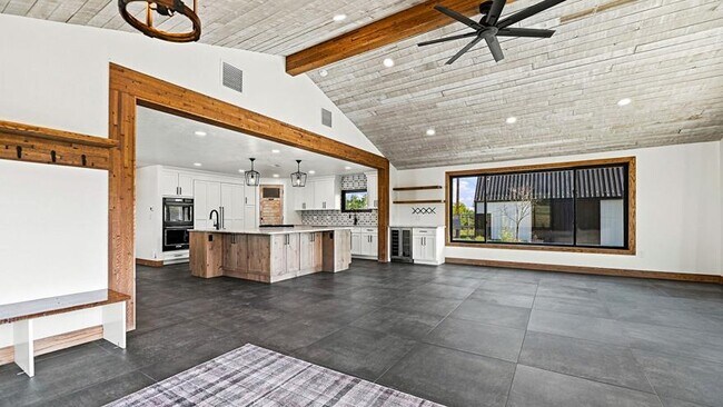 Foto del edificio - 4702 N State Hwy 67