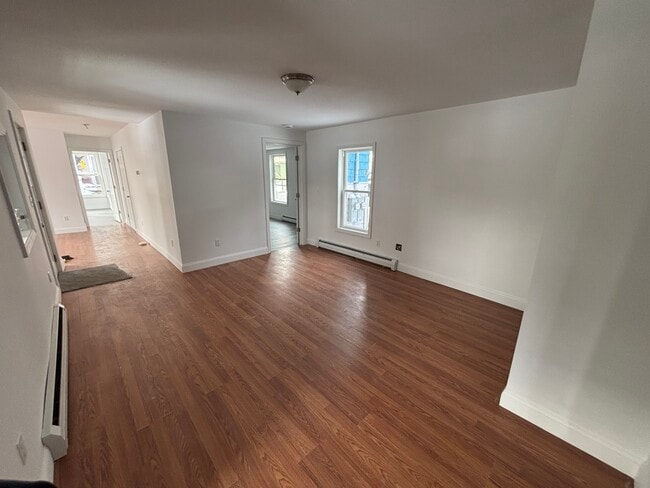 Building Photo - 10 Amero Ct