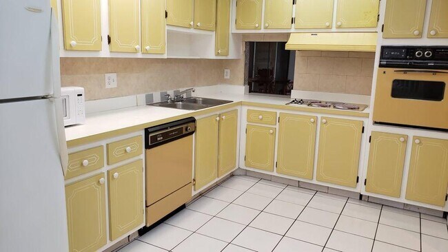 Foto del edificio - 5725 Fernley Dr E