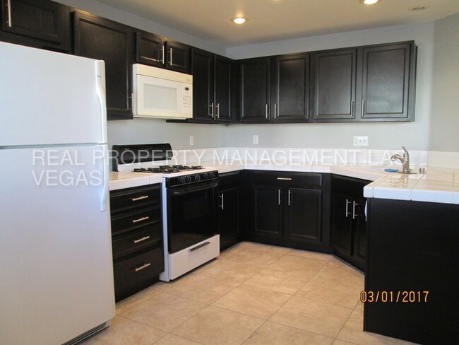 Building Photo - 830 Cozette Ct