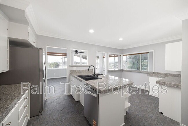 Foto del edificio - 8050 Fairview Ave