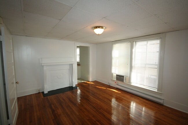 Foto del edificio - Adorable Duplex with Fenced Yd Near Duke and Downtown