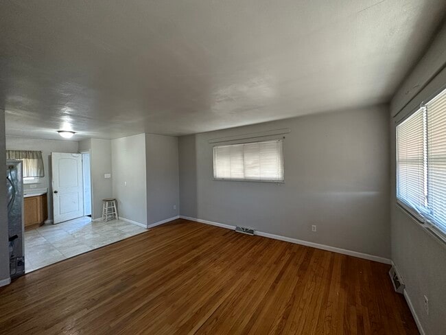 Building Photo - 130 Briarcliff Dr