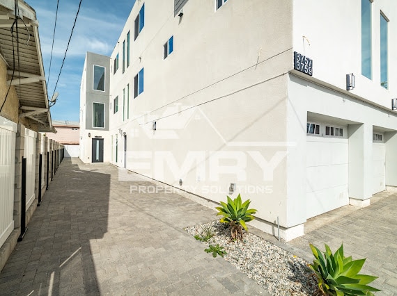 Photo - 3757 Dalton Ave Apartment