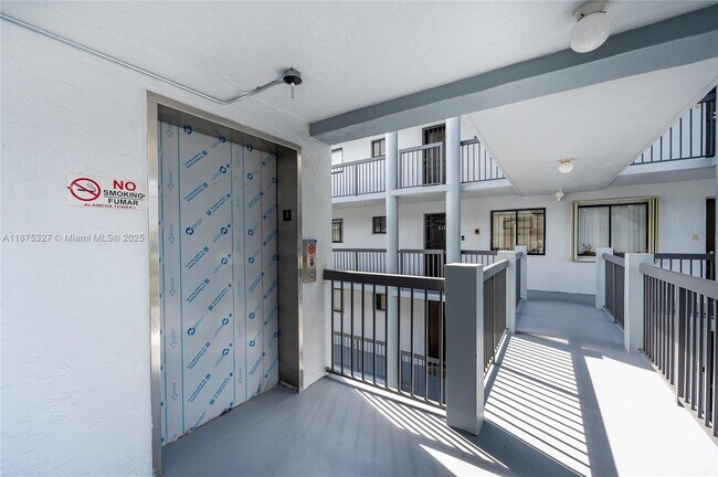Foto del edificio - 5300 W 21st Ct