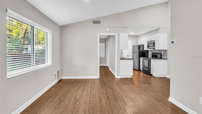 Foto del edificio - 7613 Amherst St