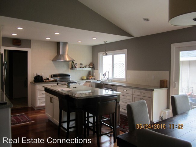 Building Photo - 2442 Adonis Way