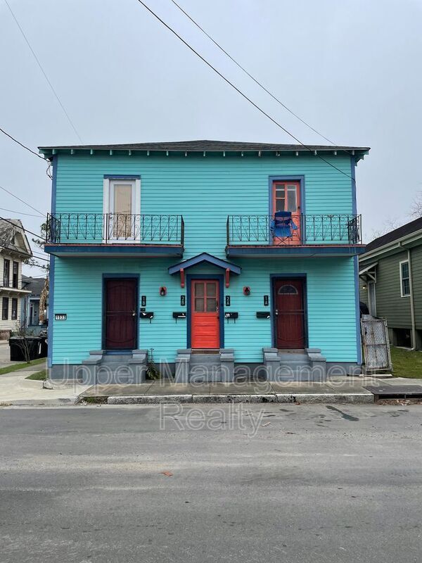Primary Photo - 808 N Robertson St