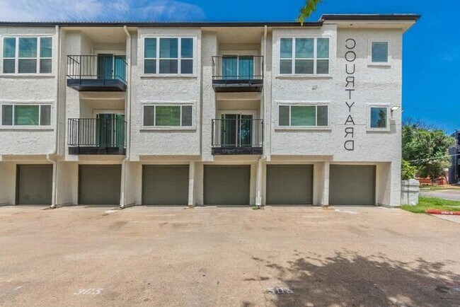 Foto del edificio - 6003 Ridgecrest Rd