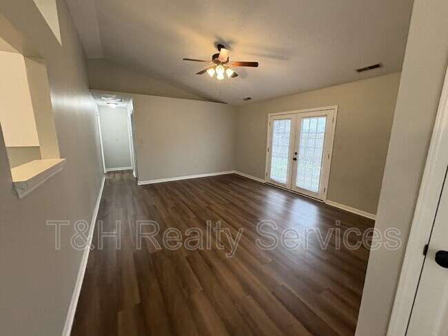 Foto del edificio - 3433 Lauren Dr