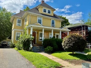 Building Photo - 37 Riverside Dr