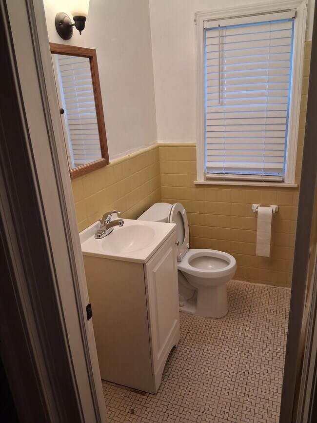 Building Photo - 7550 Memorial St