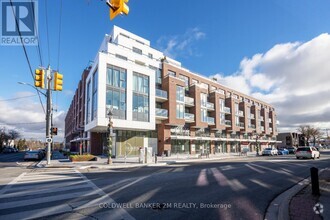 Building Photo - 201-201 Brock St S
