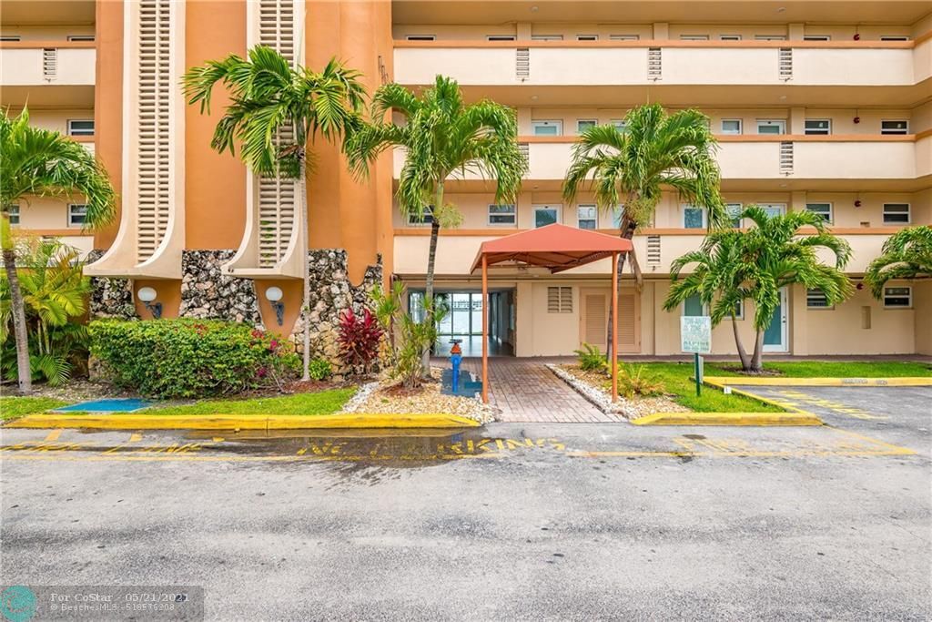 Primary Photo - 1175 NE Miami Gardens Dr
