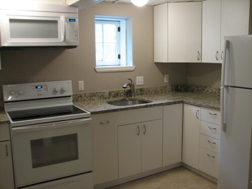 Kitchen - 1624 E 6th Ave