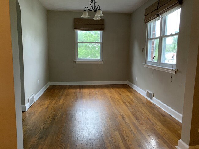 Dining room - 137 Keller Ln