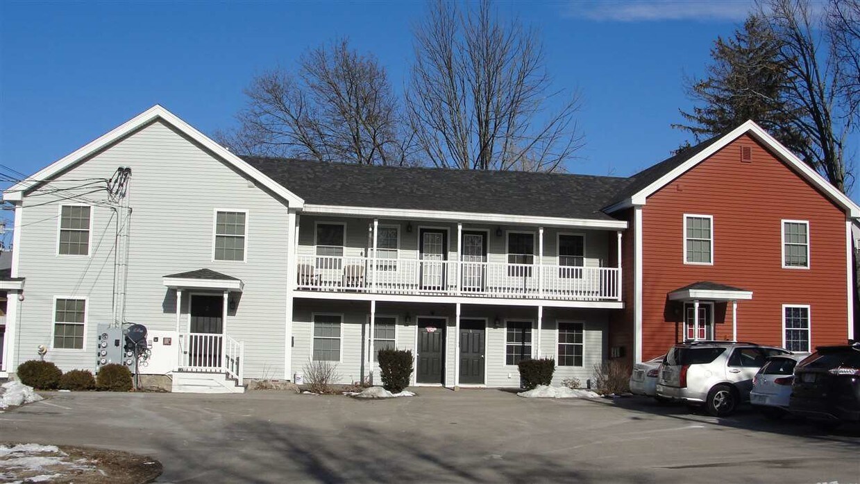 63 Malvern St Unit 1, Manchester, NH 03104 Room for Rent in