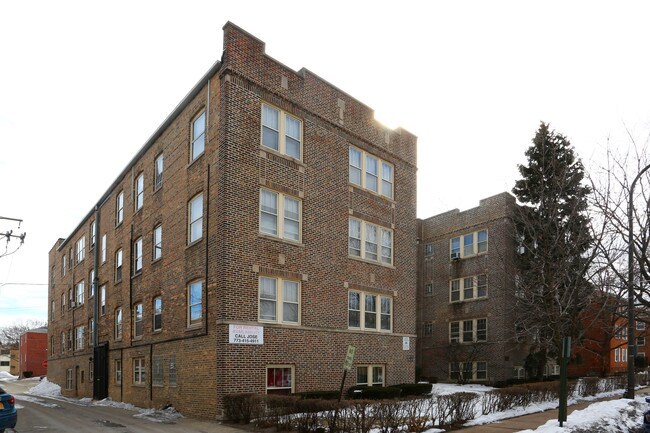 Building Photo - Custer